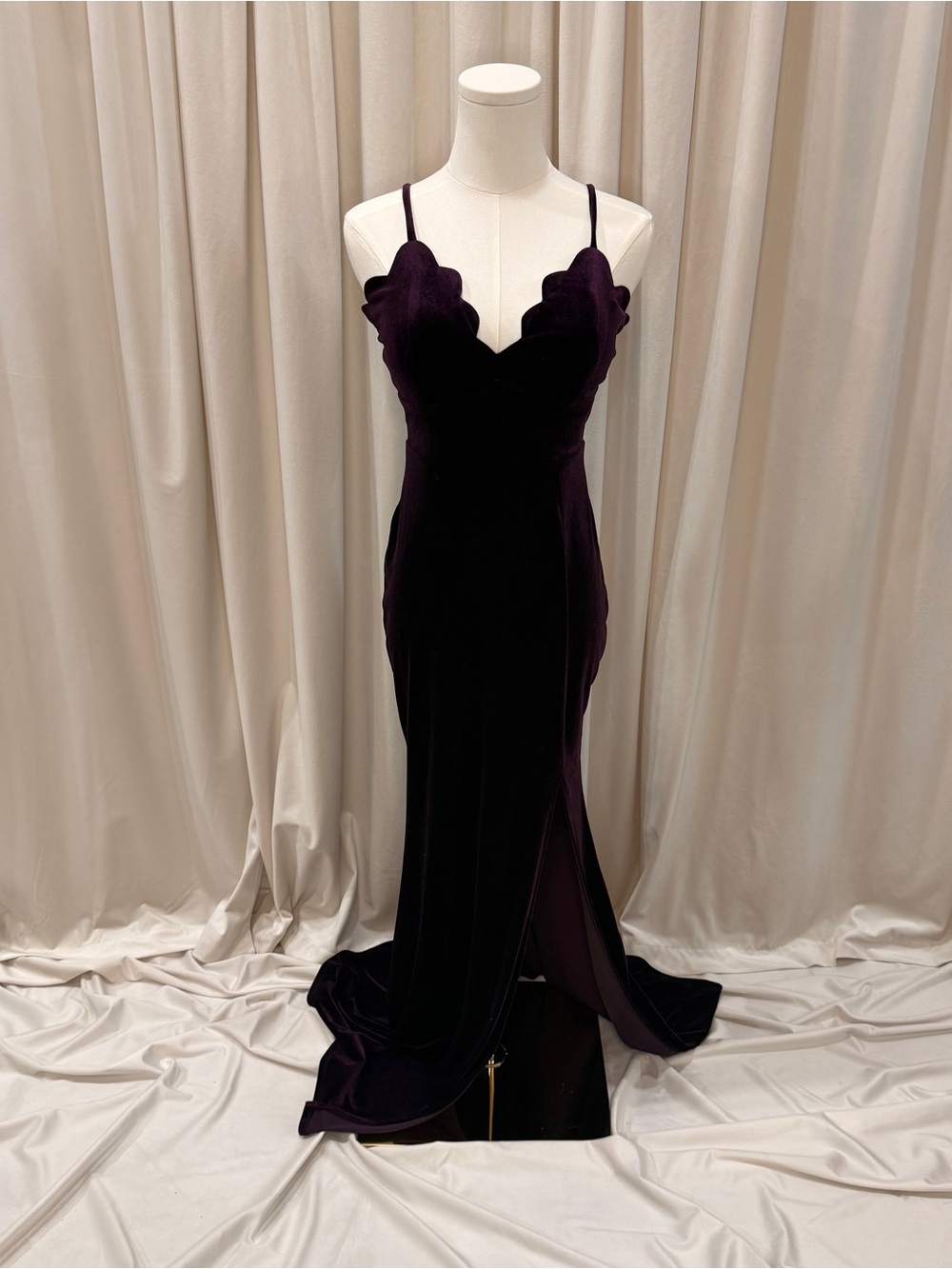 Speechless Plum Velvet Scalloped Maxi Gown | Size 3